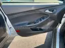 2017 Ford Focus SE SEDAN 4-DR, 2.0L L4