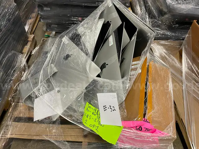 Lot of iMac Computers and Accessories