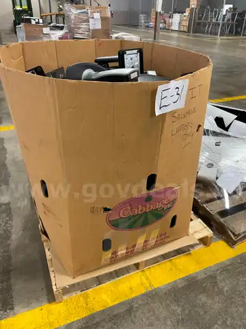 Lot of Various PC Monitors