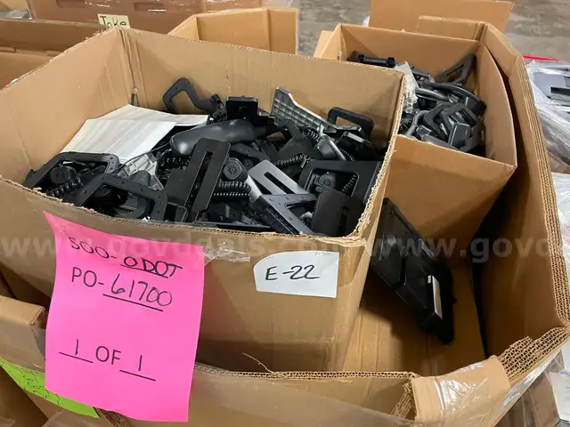 Lot of Various Cisco Office Phones and Handsets