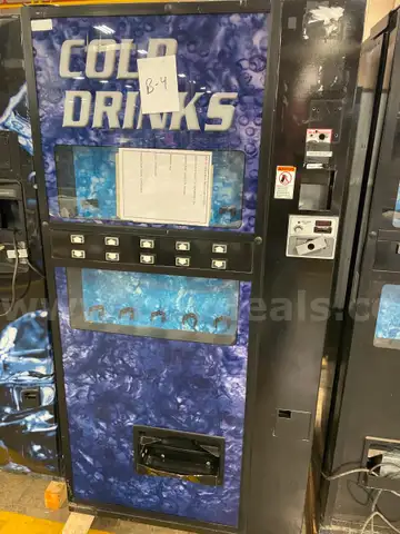 Dixie-Narco Vending Machine, Model DN 720P