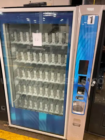 Dixie-Narco Vending Machine, Model DN5800-6