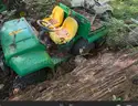 John Deere Gator 6x4 *Parts/Engine Bad*