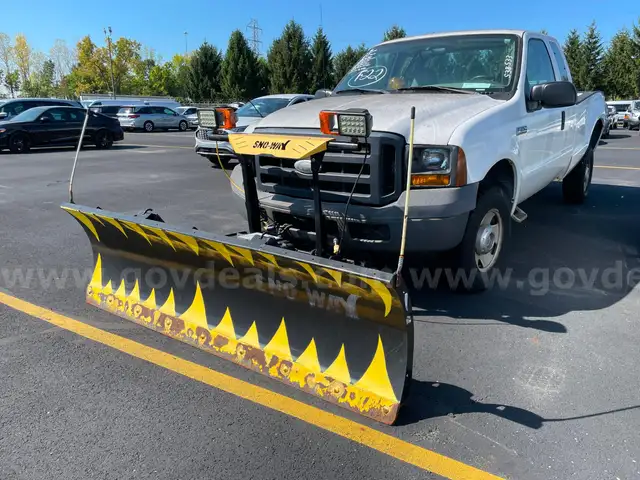 2006 Ford F-250 SD XL SuperCab Long Bed 4WD, 5.4L V8