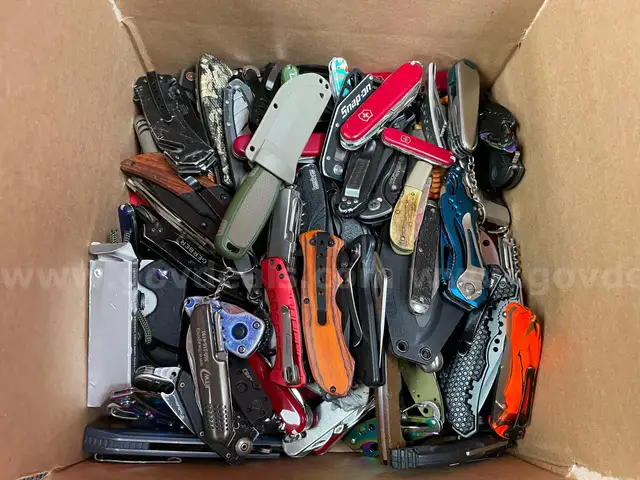 Lot of Various Knives