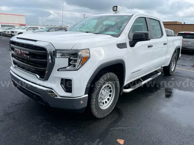 2020 GMC Sierra 1500 4WD CREW CAB PICKUP 4-DR, 4.3L V6