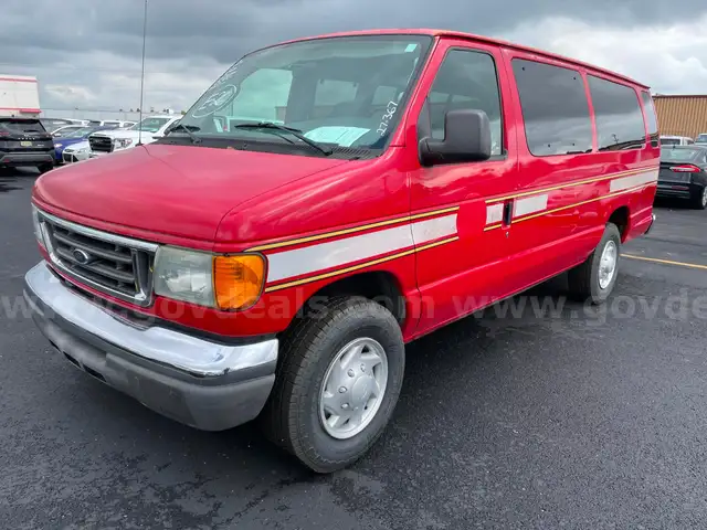 2006 Ford E350 Passenger Van, 5.4L V8
