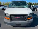 2017 GMC Savana 3500 Passenger VAN, 4.8L V8