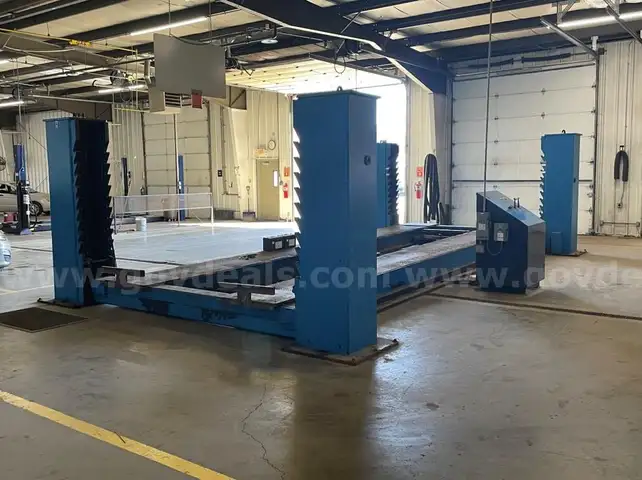 Challenger Drive-On Bus Lift