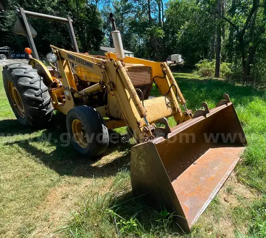Ford 545 Tractor with Loader