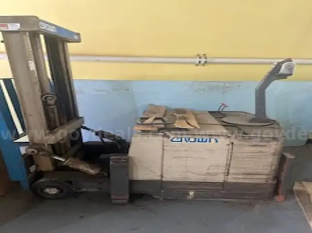 Crown Walk-Behind Forklift