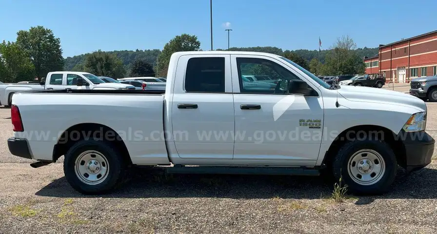 2019 RAM 1500 Classic 4WD EXT CAB PICKUP 4-DR, 3.6L V6