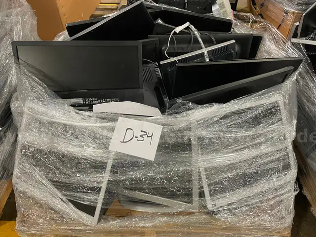 Lot of Various PC Monitors