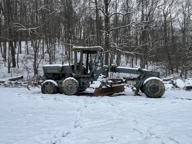 1986 Champion Road Grader, Model 710A