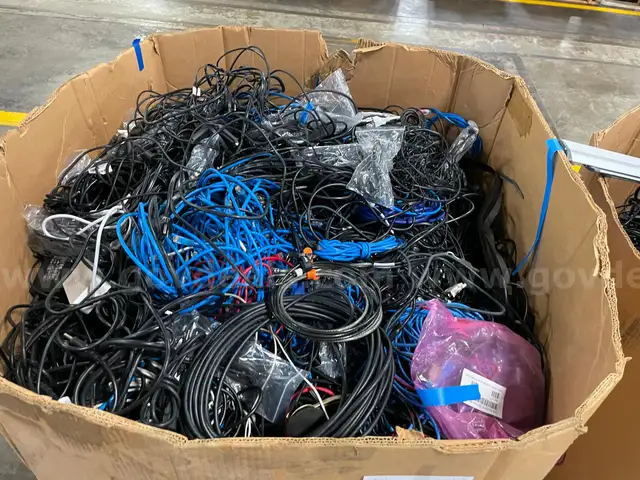 Large Lot of Misc. Cables/Wiring (Scrap)