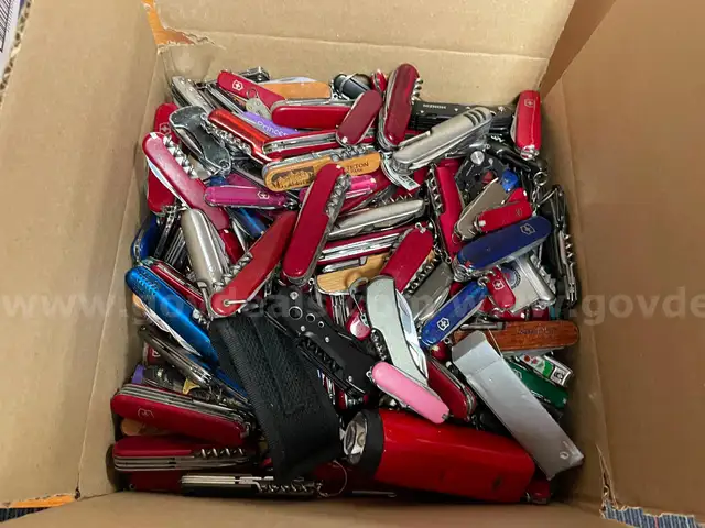 Lot of Swiss Army Style Knives