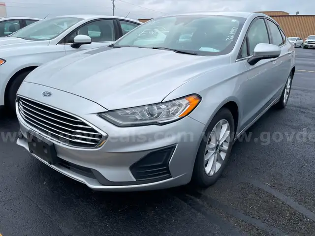 2019 Ford Fusion SE SEDAN 4-DR, 2.5L L4 **LOW MILES**