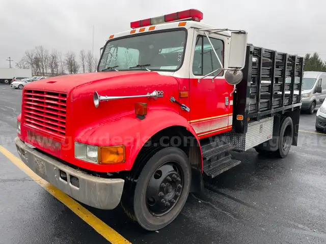 1999 International 4900 4x2 10ft Stake Bed Truck, 7.6L L6 Diesel