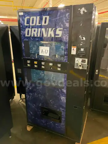 Dixie-Narco Vending Machine, Model DN720P