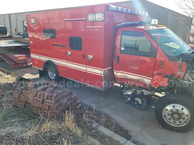 2009 Chevrolet C4C042 Ambulance- For Parts Only