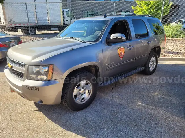 2012 Chevrolet Tahoe (2012) – 4x4 Sport Utility (5.3L V8 FFV)