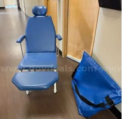 SAFARI Compact Portable Patient Chair with Case