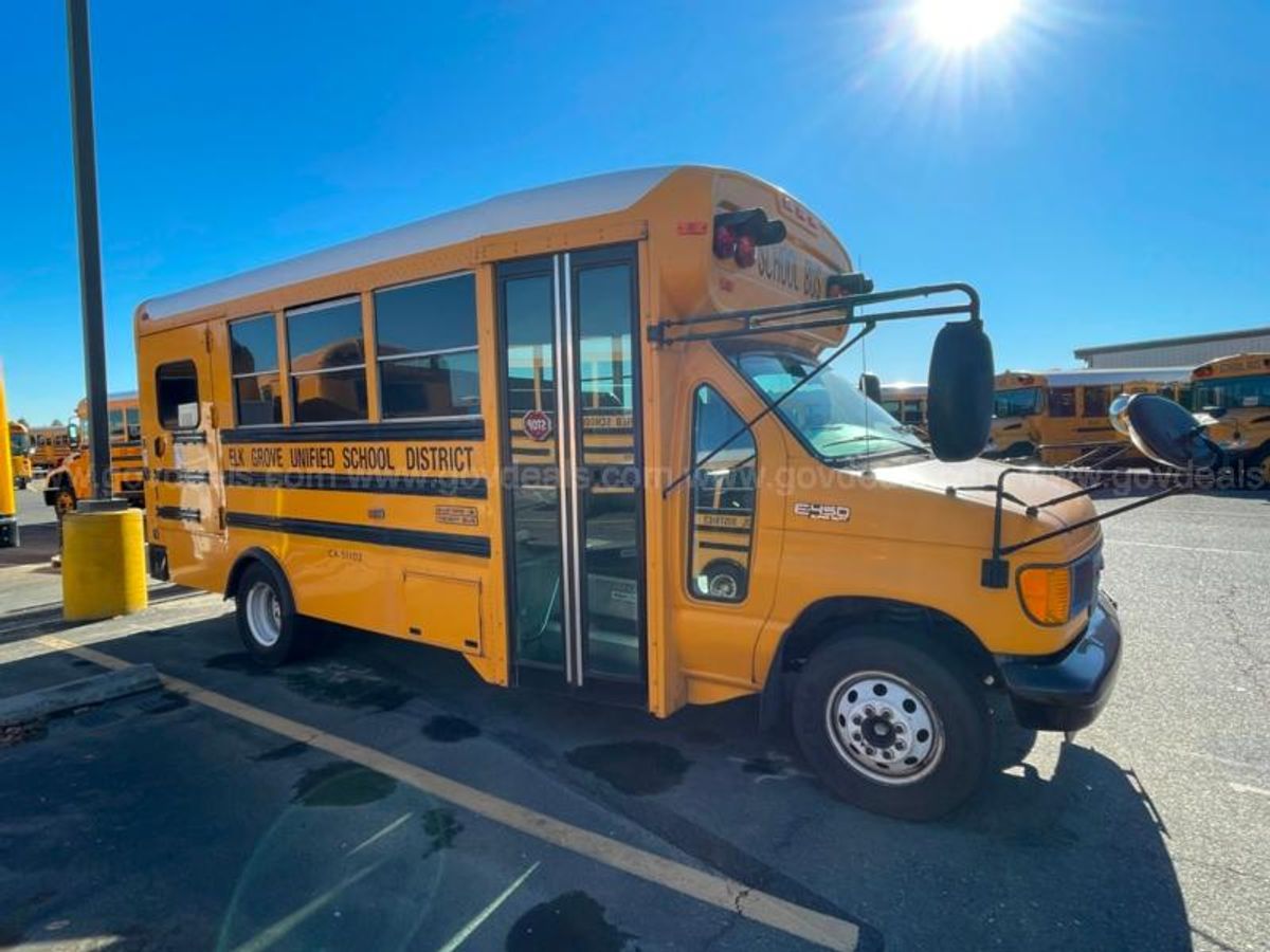 2003 Ford Econoline School Bus | AllSurplus