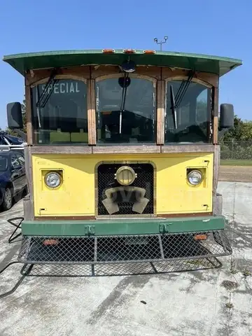 1985 CHANCE RIDES TROLLEY