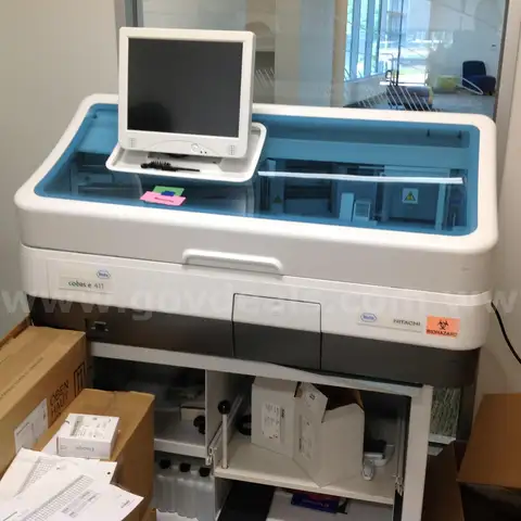 Cobas e411 Analyzer