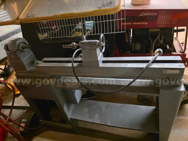 Wood lathe
