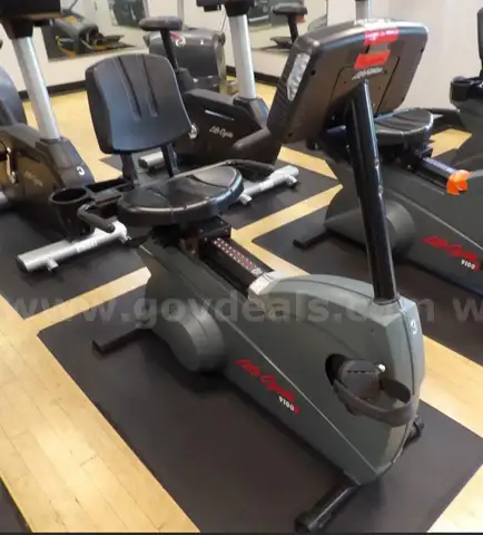 Life Cycle 9100 Stationary Exercise Bicycle