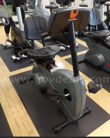 Life Cycle 9100 Stationary Exercise Bicycle
