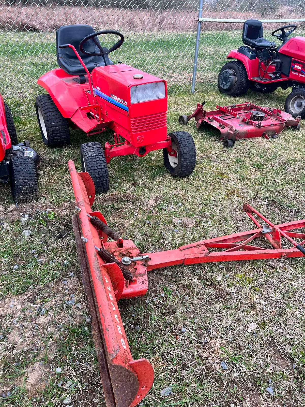 Gravely 8123 Garden Tractor with snow plow | AllSurplus