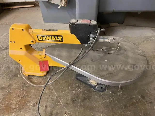 Dewalt Scroll Saw DW788 (#1)