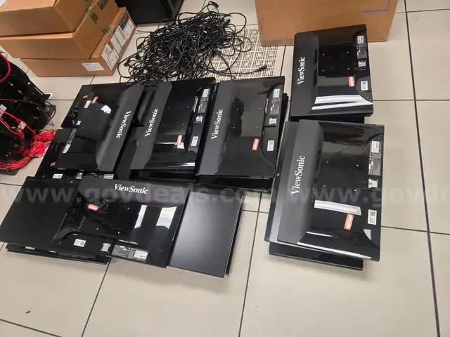 40 Viewsonic computer monitors