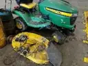 John Deere  Lawn Tractor