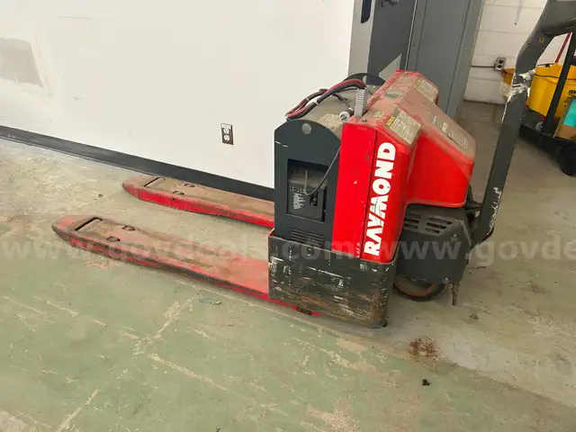 Raymond Electric Pallet Jack