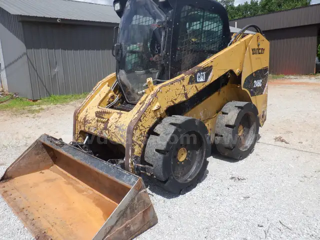 2011 CAT 246C SKID STEER