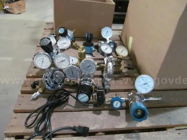 Lot of Varied Used Varied Specialty Gas Regulators