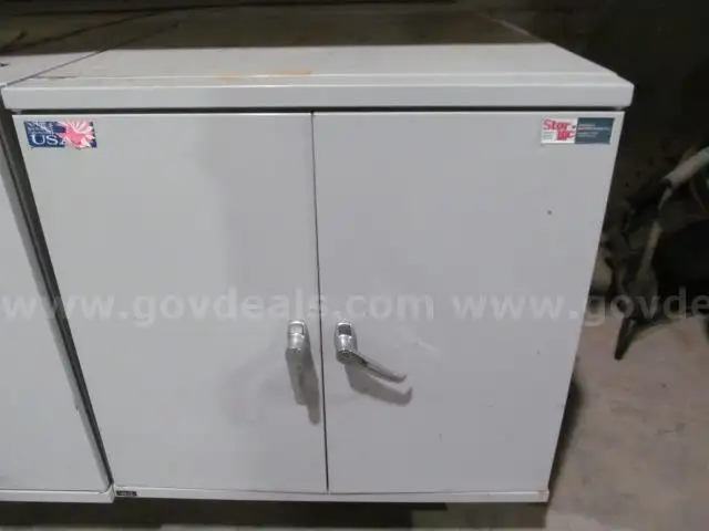 Gray 2 Door Steel Storage Cabinet/ Locker