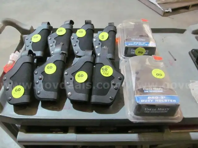 Lot of 10 ea Uncle Mikes Pro 3 Duty Holsters for Glocks