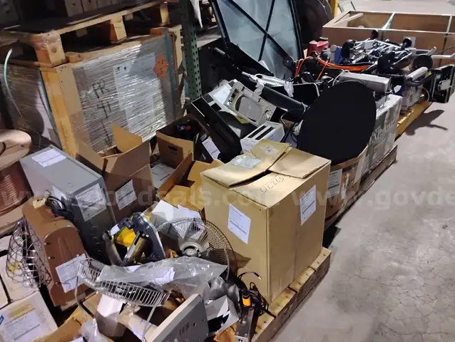Four Pallet Miscellaneous Office Lot