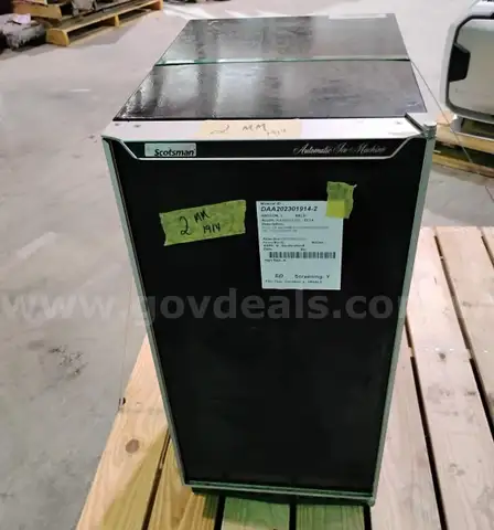 Scotsman Automatic Ice Machine
