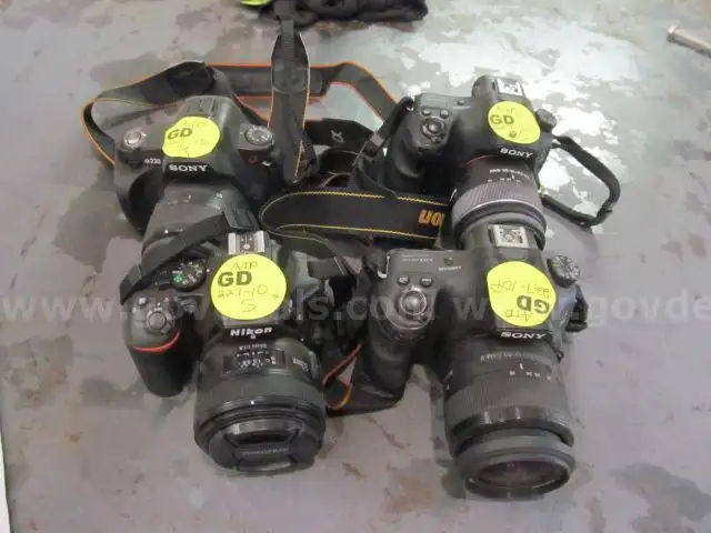 Lot of 4 ea Cameras:  1 ea Nikon D5600, 2 ea Sony CX58, 1 ea Sony CX