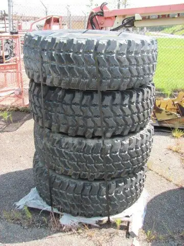 Lot of 4 ea Tires with Rims # 395/85R20
