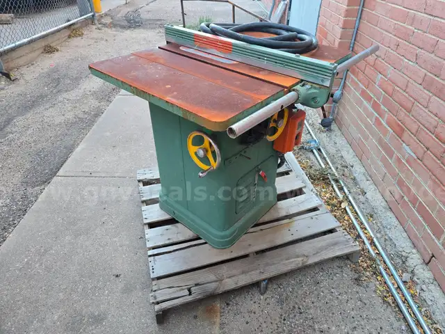 Delta table saw