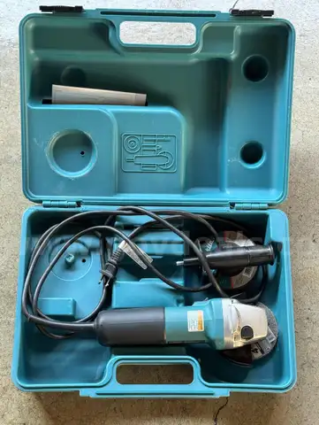 Makita angle grinder