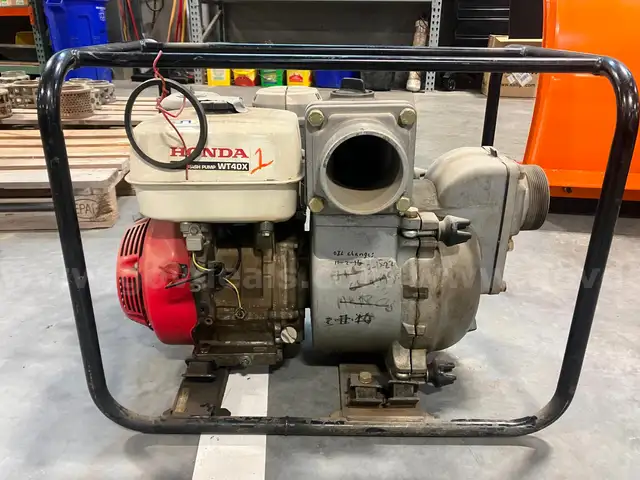 Trash Pump with Honda Engine
