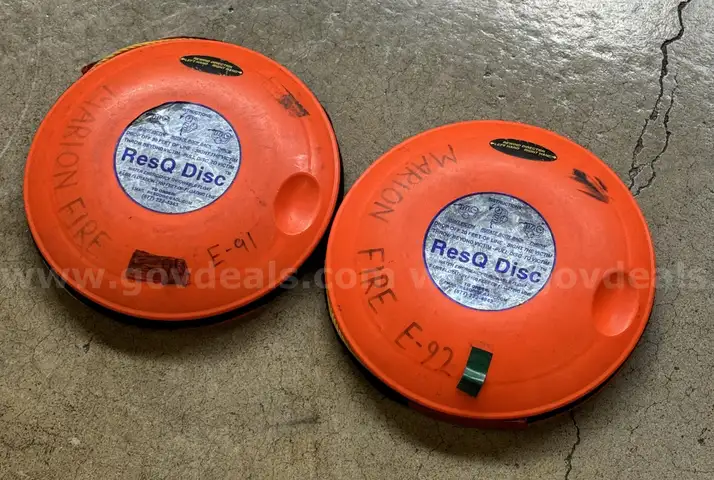 Res-Q-Discs (2) and a Tool Box