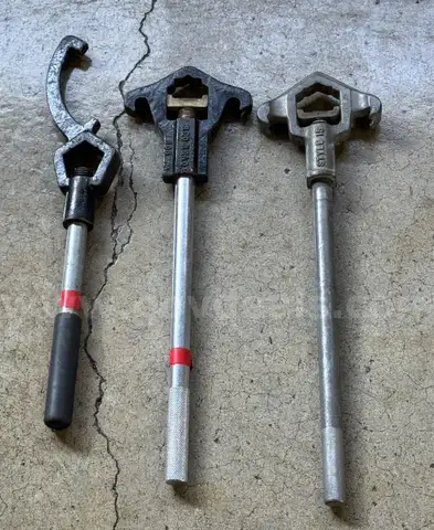 Hydrant wrenches,  Fog Nozzle,  Expander and an inch cap